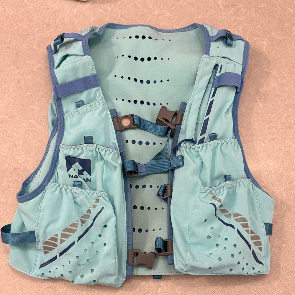 Nathan Women's Light Blue Running Vest